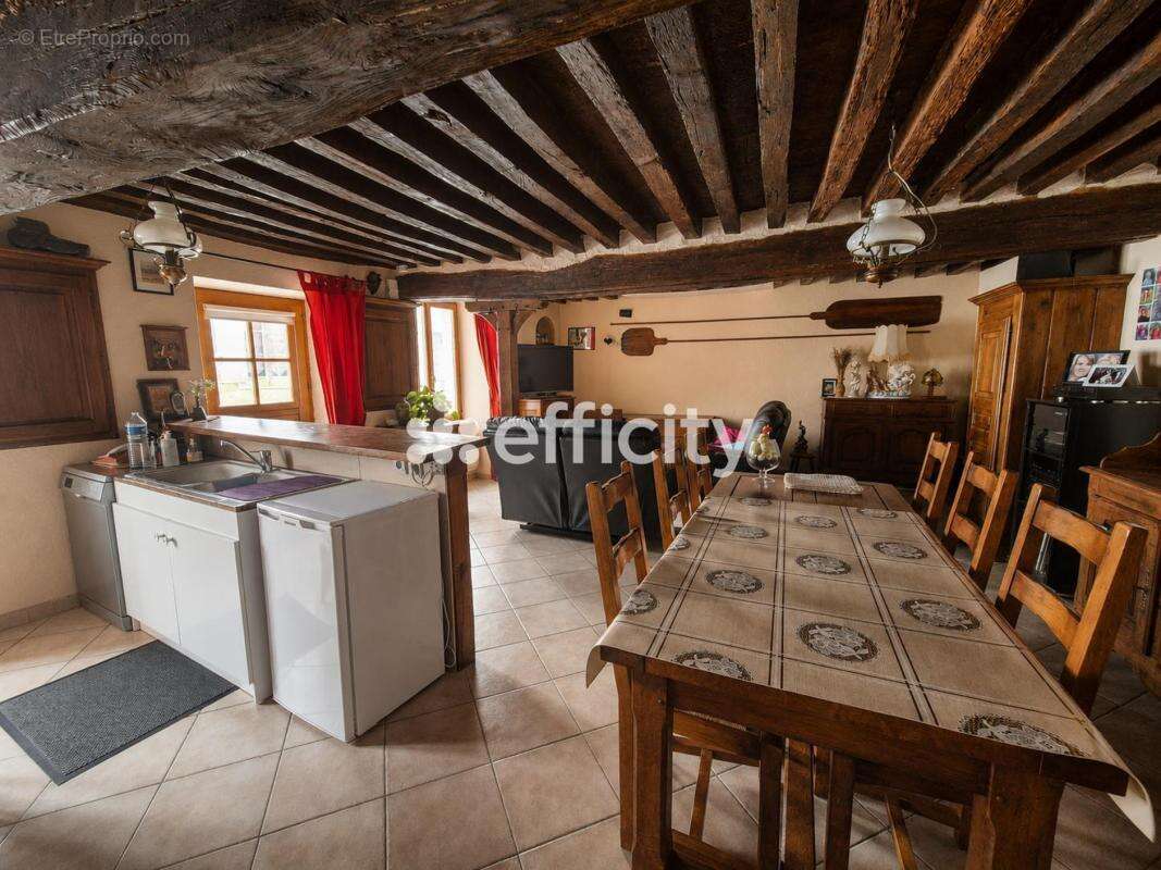 Maison 7 pièces 148 m² à vendre à Saint-Laurent-Nouan (41220) - photo 2