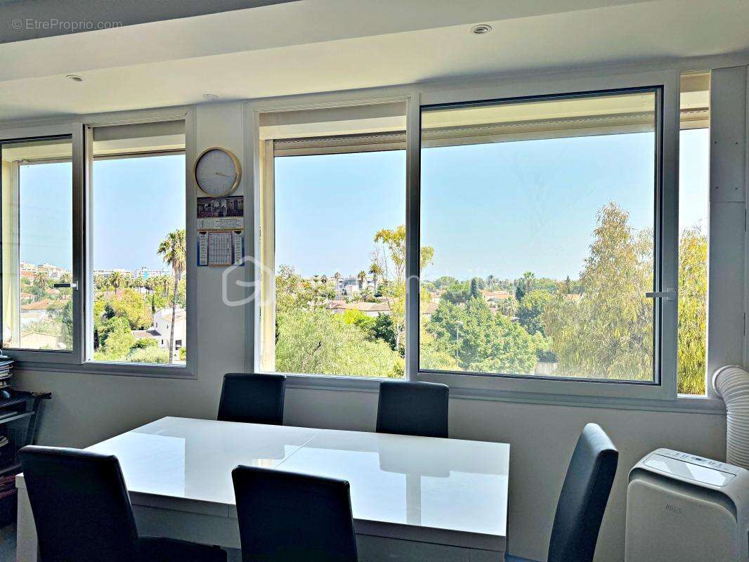 Dpt var - hyeres-les-palmiers - appartement t4 de 73 m² en duplex - 2 eme et 3 eme etage - photo 6