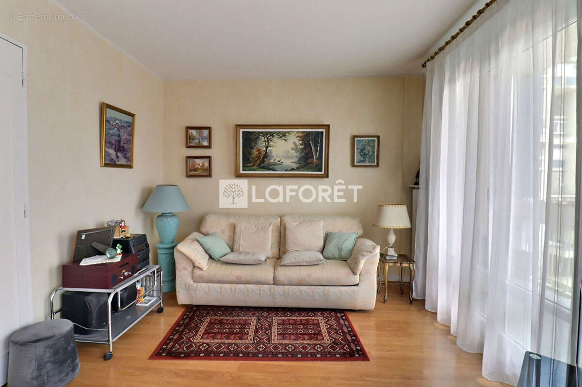 Appartement à VITRY-SUR-SEINE