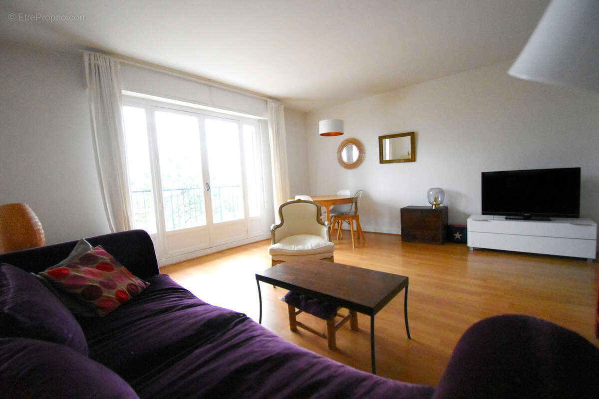 Appartement à VILLE-D'AVRAY