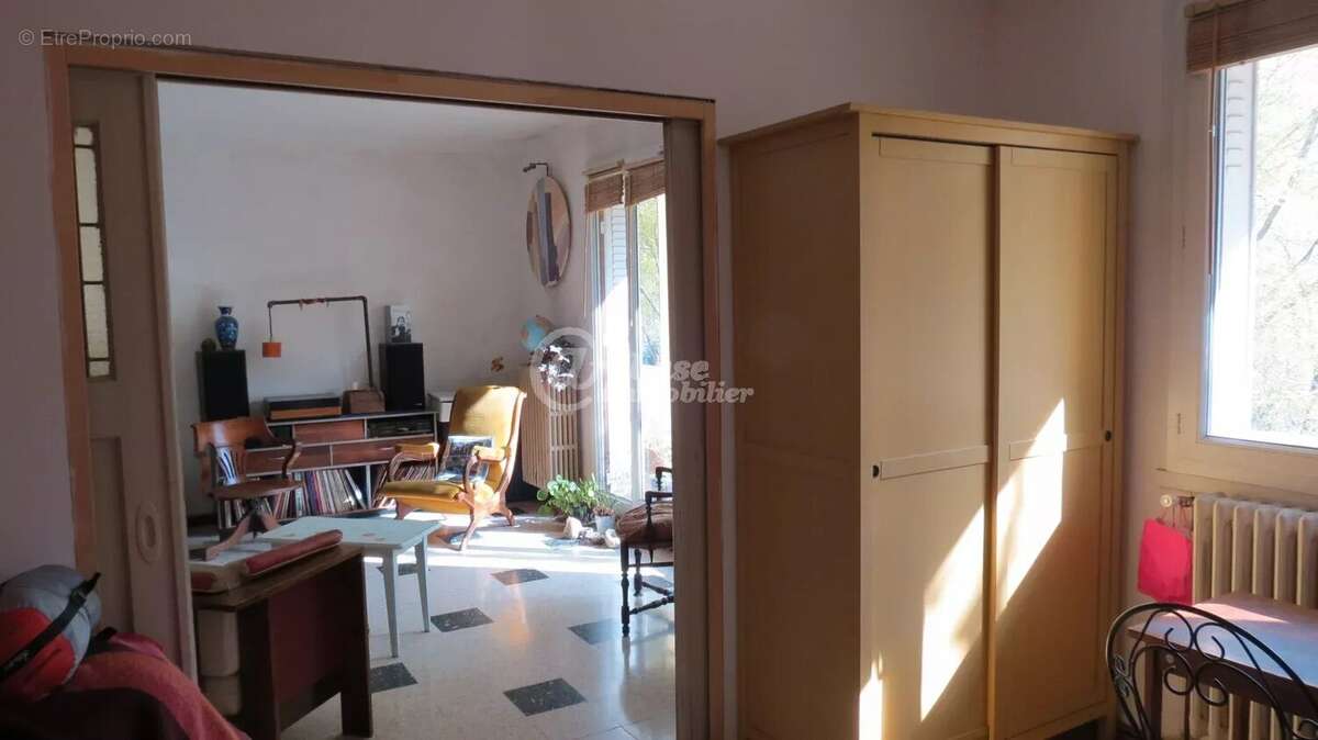 Appartement à MARSEILLE-5E