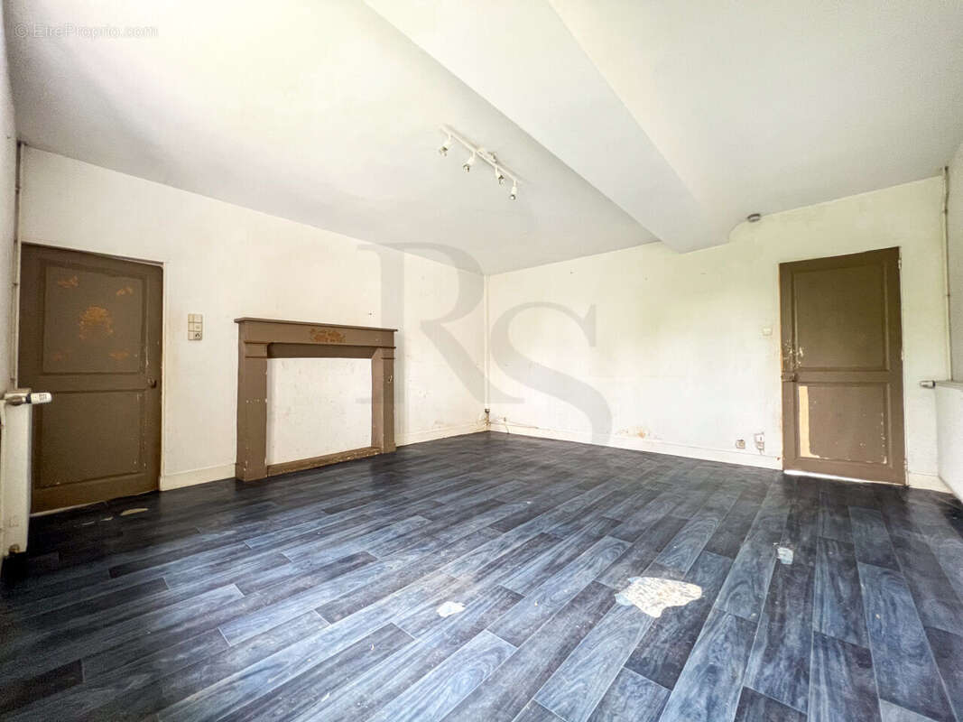 Maison à SAINT-DENIS-SUR-SARTHON