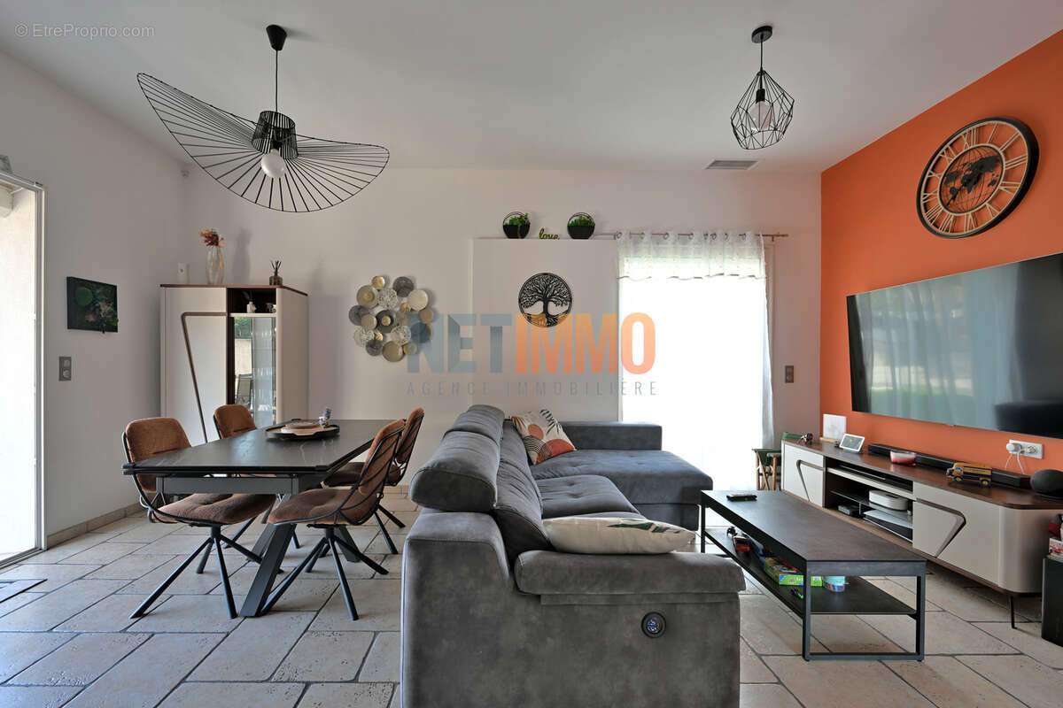 Villa plain-pied avec piscine - photo 11
