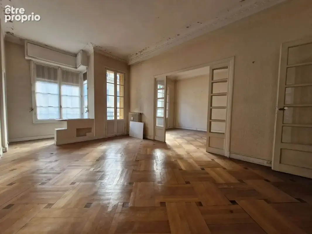 Nice – proche victor hugo – étage élevé – 3 pièces à rénover – 100 m² - photo 3