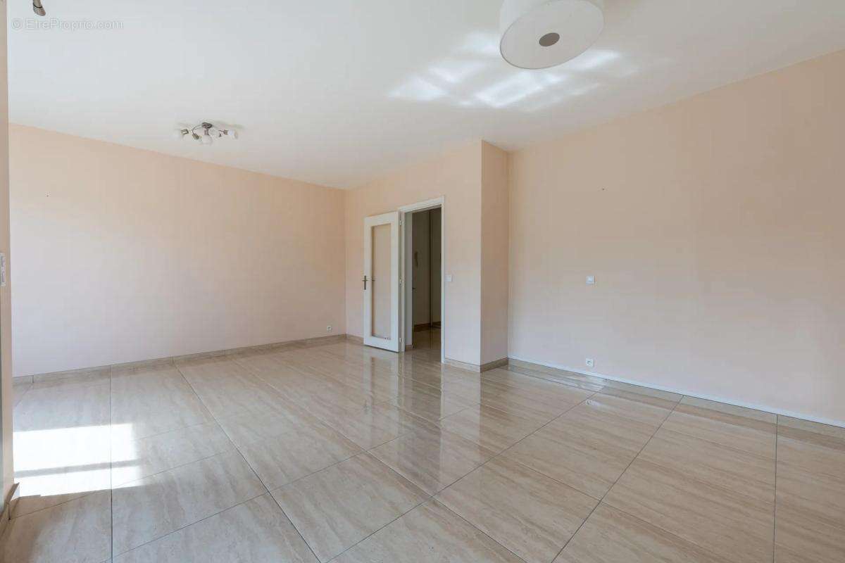 Appartement à GOUVIEUX