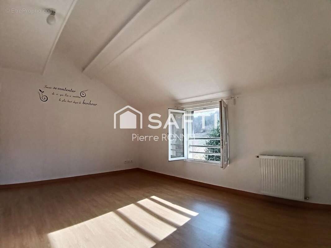 Photo 4 - Appartement à LA FERTE-SOUS-JOUARRE