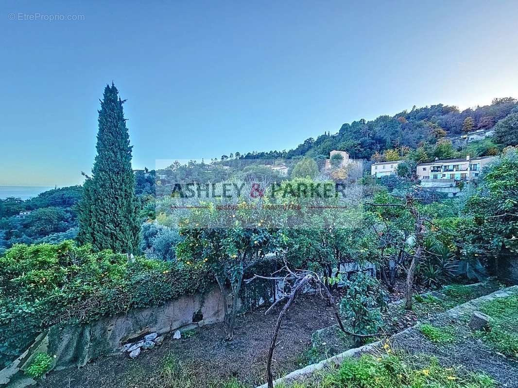 Maison à SAINTE-AGNES