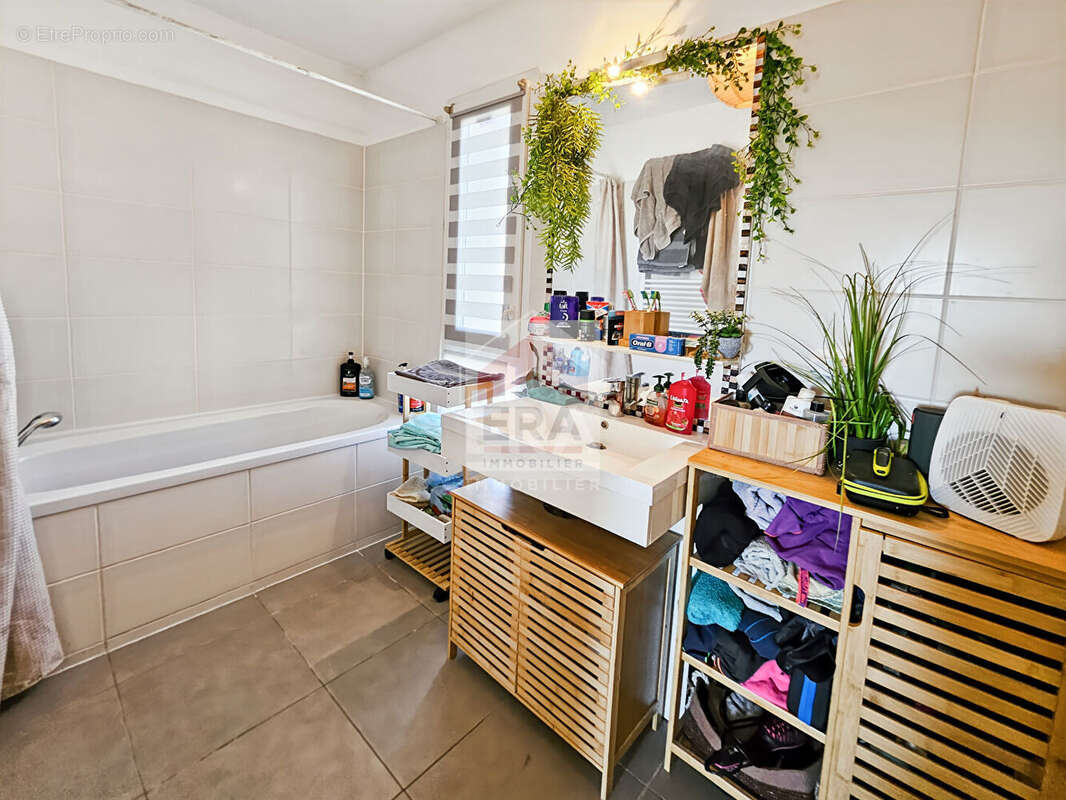 Maison à CHATEAUNEUF-LES-MARTIGUES