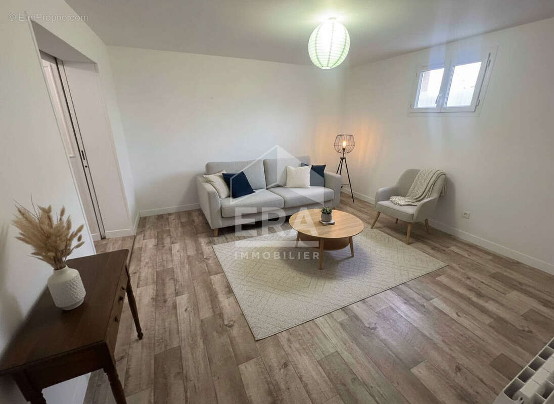 Maison à SAINT-SEURIN-SUR-L'ISLE