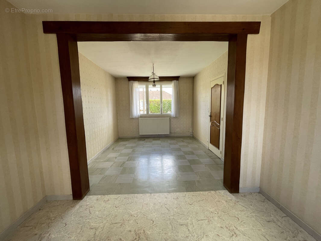 Maison à SABLE-SUR-SARTHE