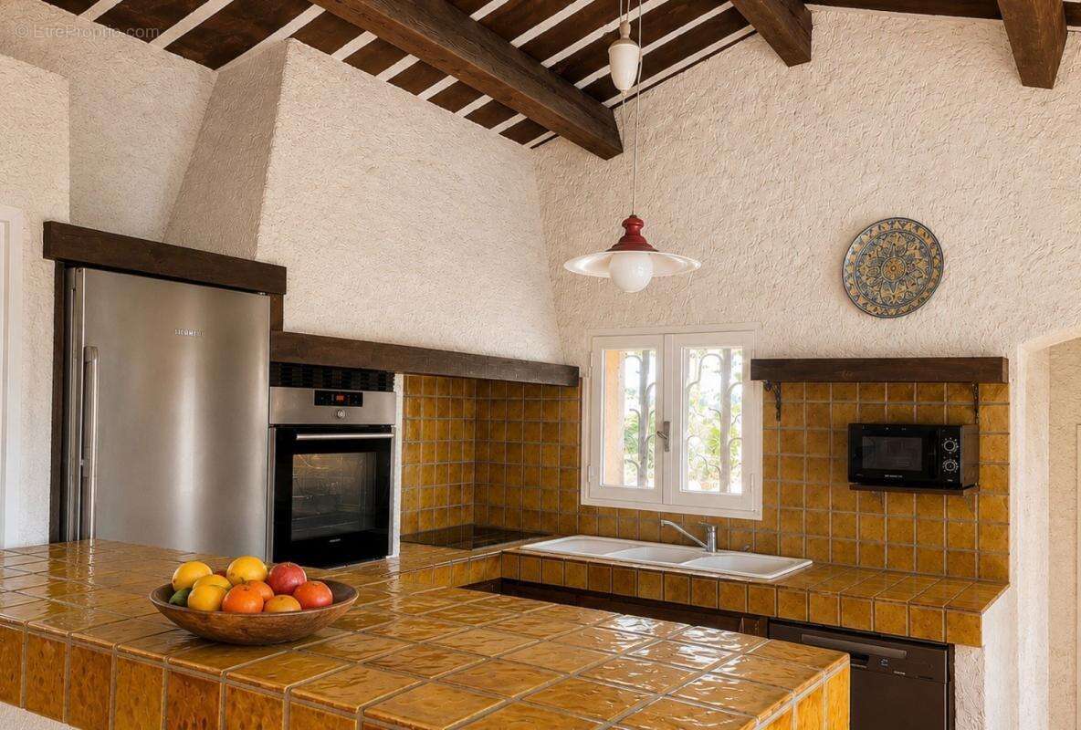 Maison à VENTABREN