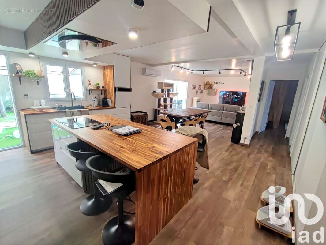 Photo 5 - Maison à PUYROLLAND