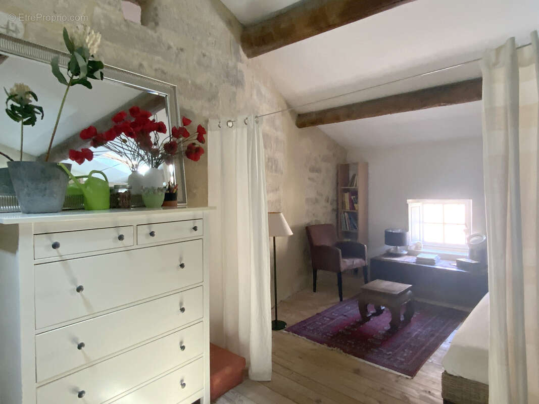 Charmante maison de village avec terrasse et garage à 3 km d' Uzès. - photo 10