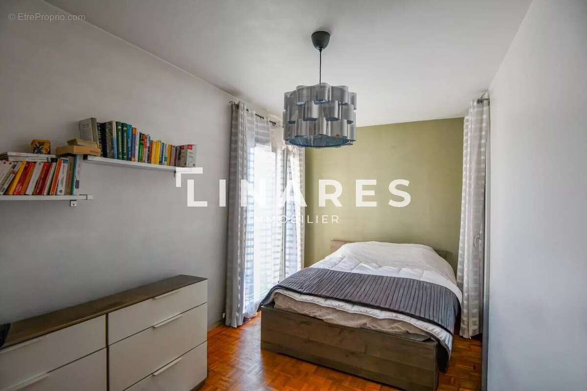 Appartement à MARSEILLE-4E