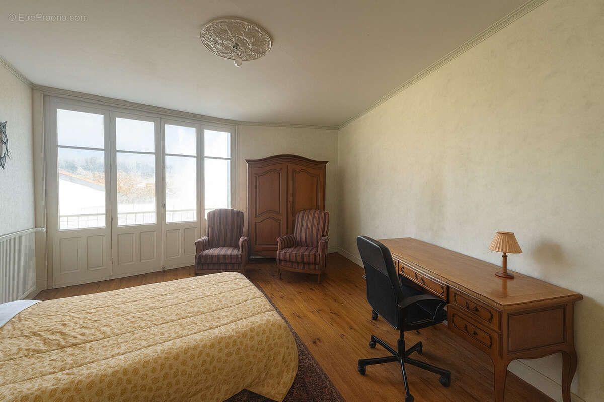 Maison à SAINT-GERMAIN-LAVAL