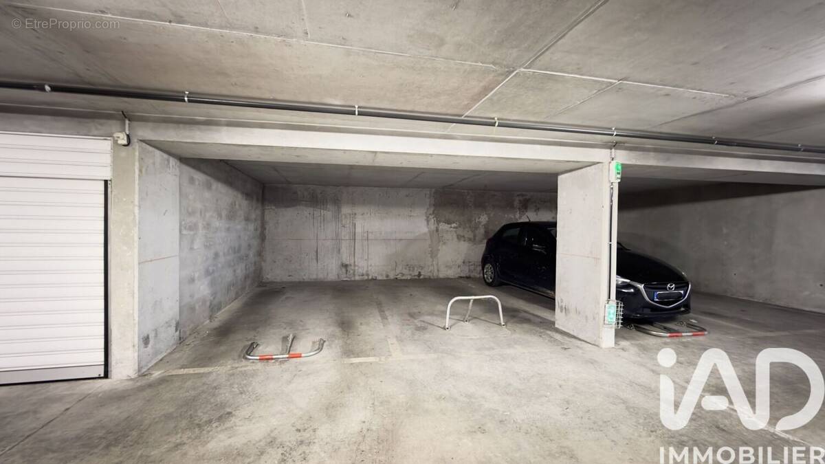 Photo 1 - Parking à NICE