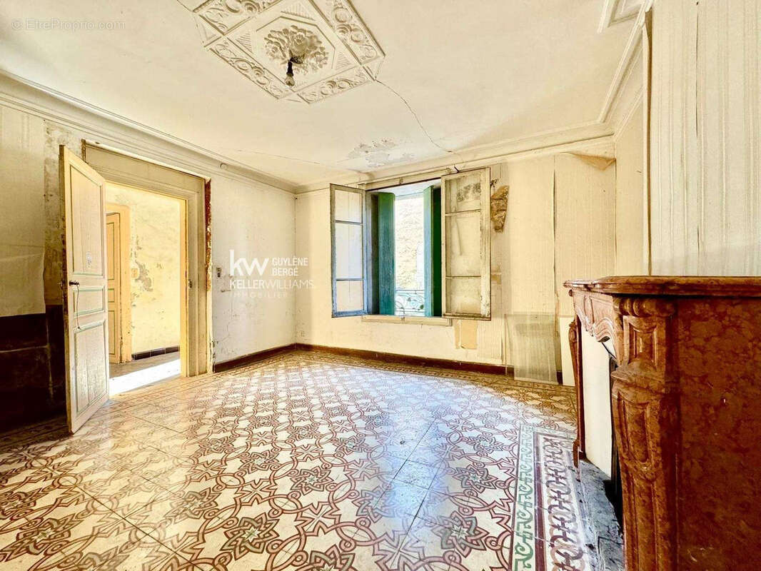 Maison à VACQUIERES