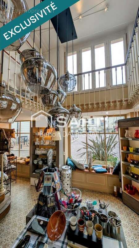 Photo 3 - Commerce à CHINON