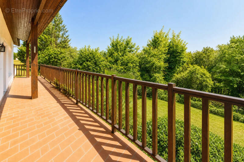 Maison à vendre 6 pièces OGENNE CAMPTORT (64) - photo 8