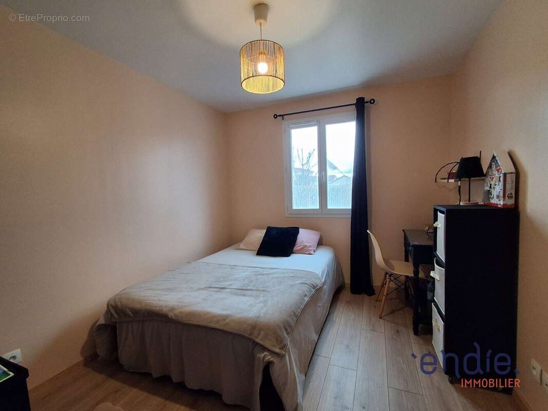 Maison à PUY-GUILLAUME