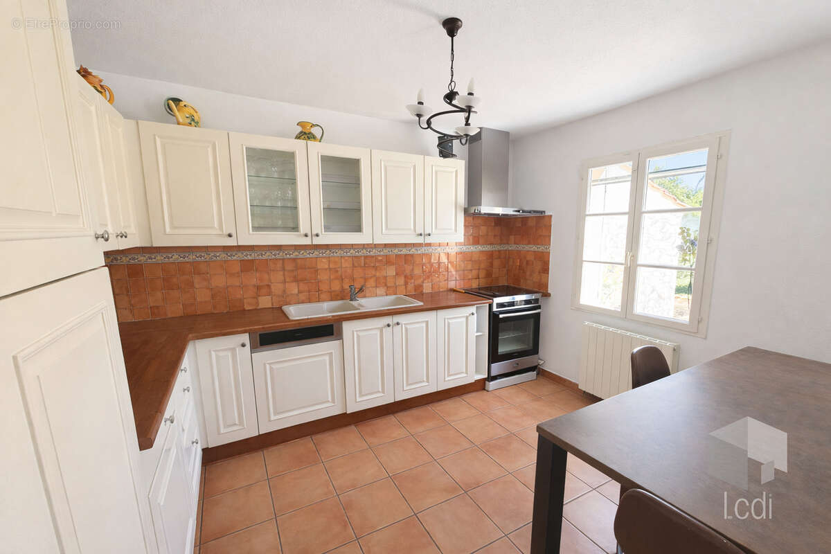 MONTELIMAR, maison de 130 m2, 5 chambres - photo 8