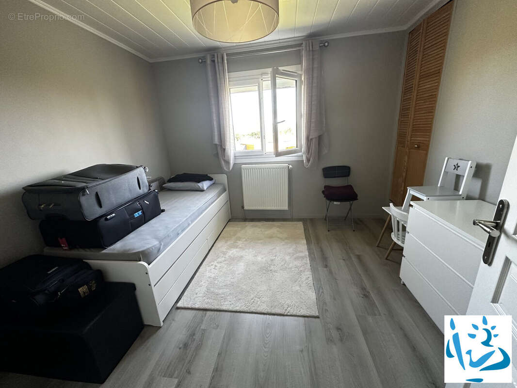 Maison à SAINT-JULIEN-DU-SAULT