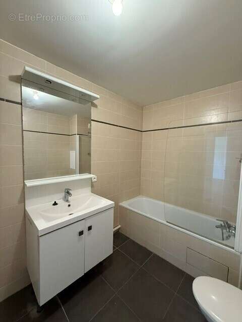 Bel appartement - 3 pièces - Immeuble récent - Cergy - photo 8
