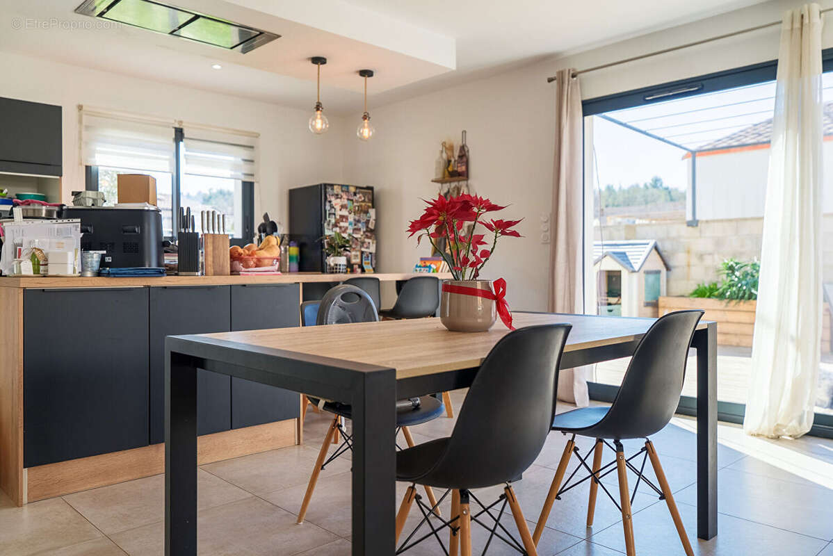Maison à LEZIGNAN-CORBIERES