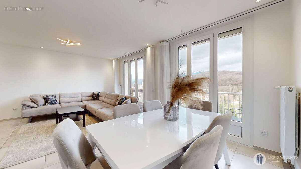 Appartement à LE PONT-DE-CLAIX