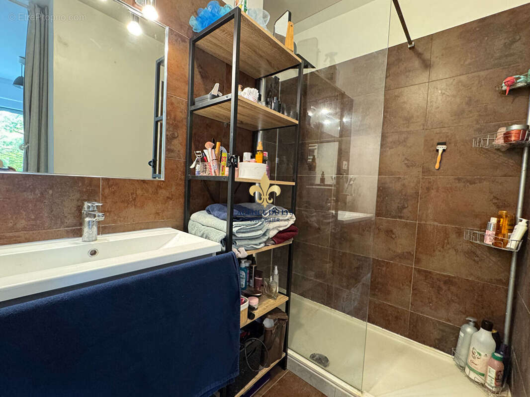 Appartement à LAMORLAYE