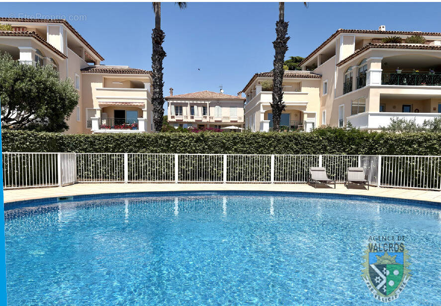 Appartement à CARQUEIRANNE