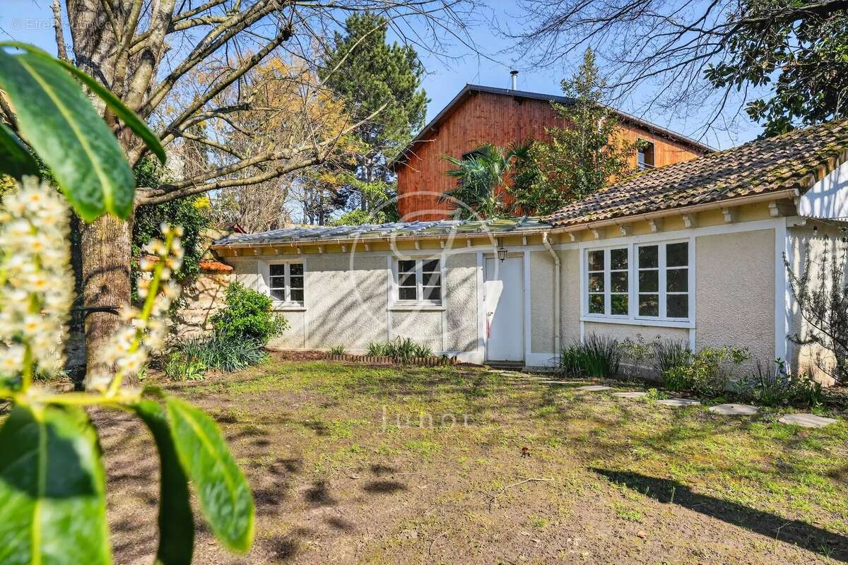 Maison à LE VESINET