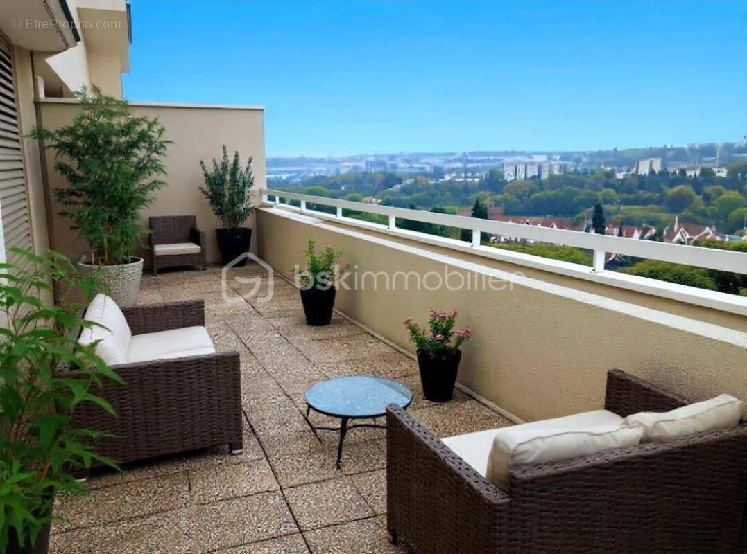 Appartement à EPINAY-SUR-ORGE