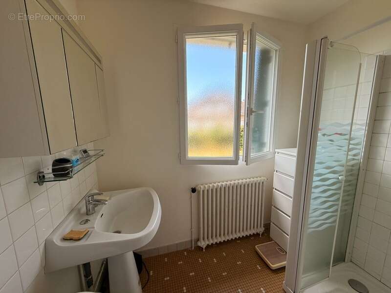 EN EXCLUSIVITE ! Pavillon de 95m² surélevé sur sous sol, rénové, sur terrain de 562m² 117 500 € - photo 29