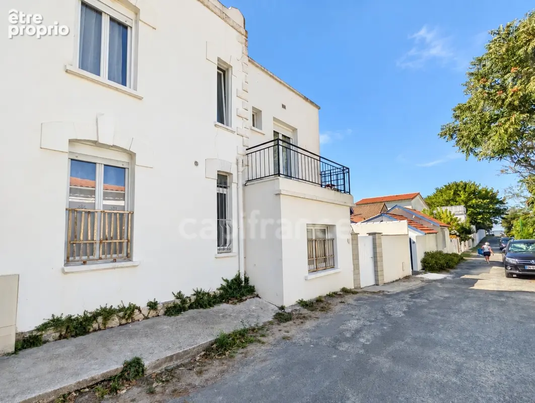 RONCE LES BAINS – À quelques pas de la plage – Appartement 7 pièces de 130 m² avec terrasse et balcon - photo 2