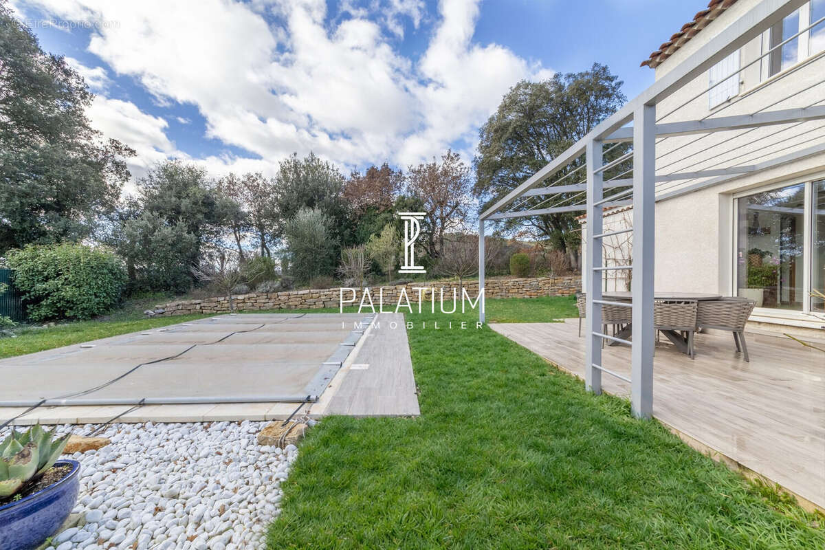 Maison à GREOUX-LES-BAINS