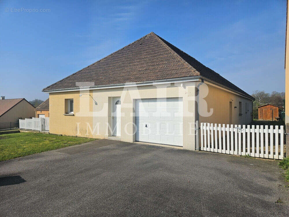 Maison à CONDE-SUR-SARTHE