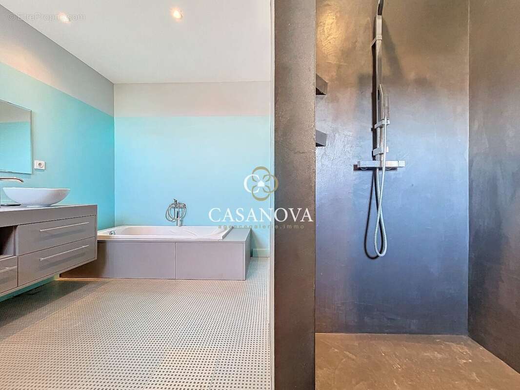 BEZIERS Appartement duplex 330 m² avec terrasses et vue panoramique - photo 12