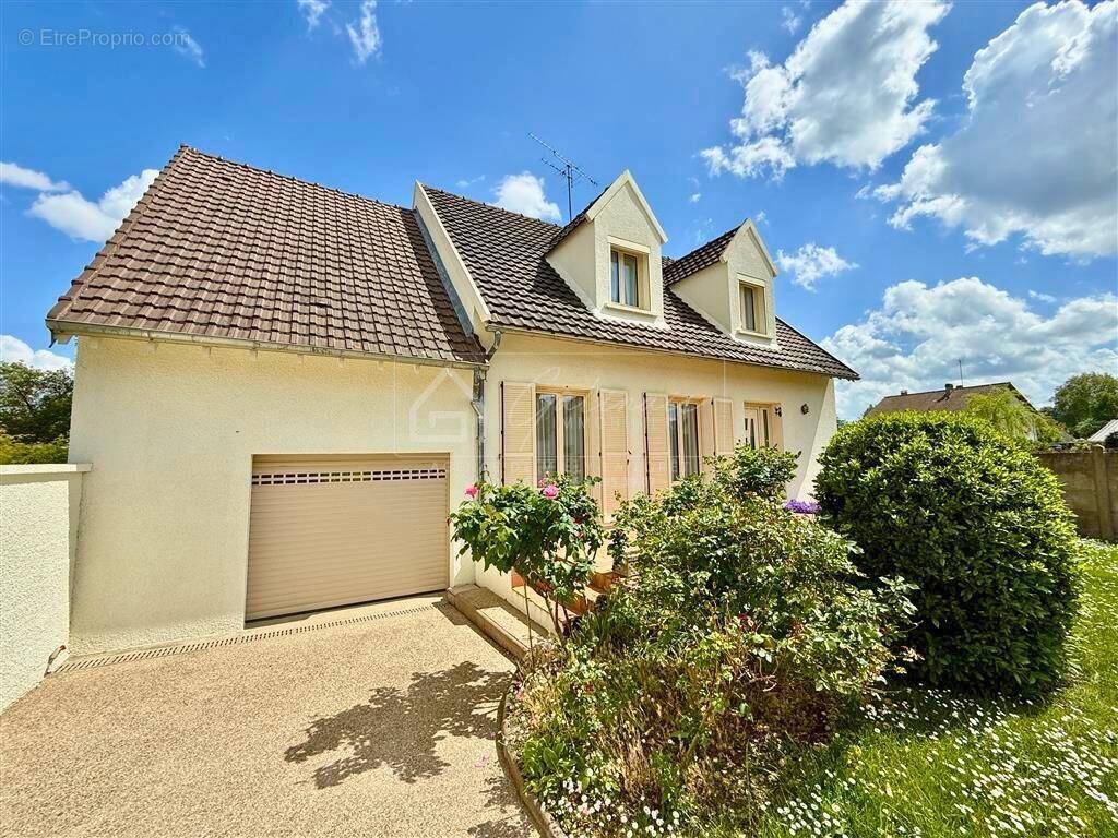 Maison à MILLY-LA-FORET