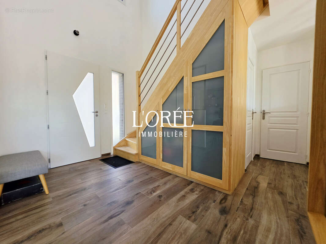 Maison contemporaine 130 m2 - 3 chambres - 1 bureau - Garage - Jardin - photo 6