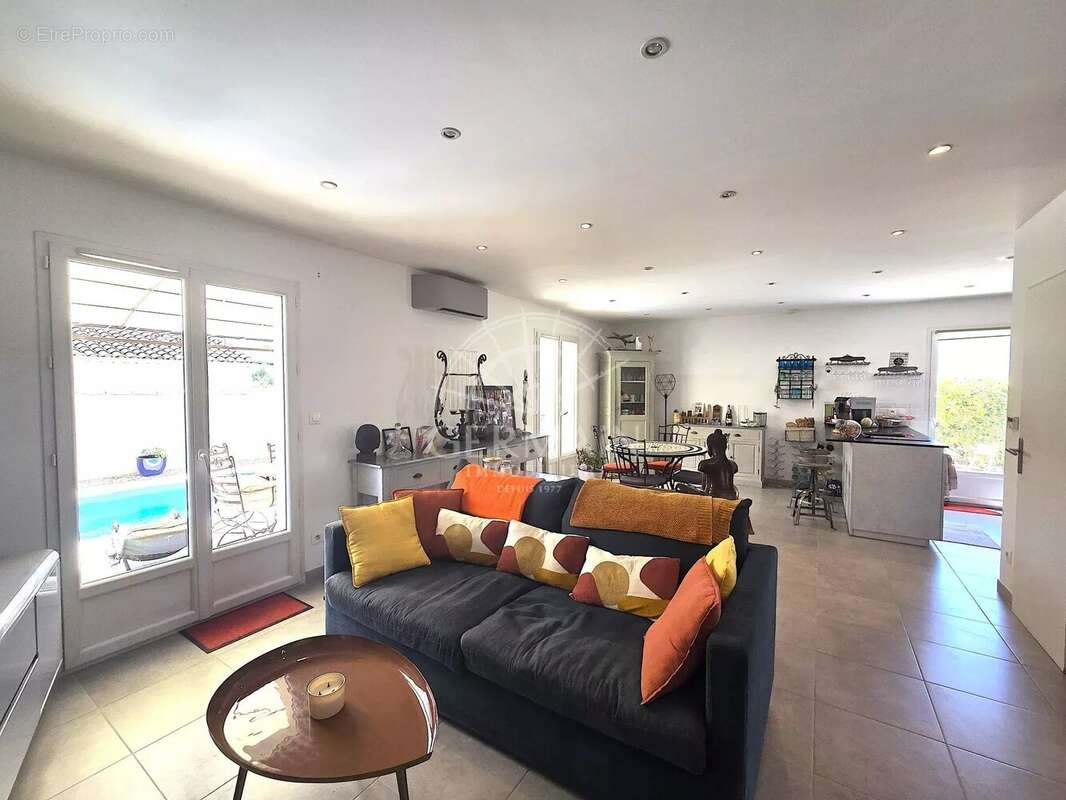 Maison à ROBION