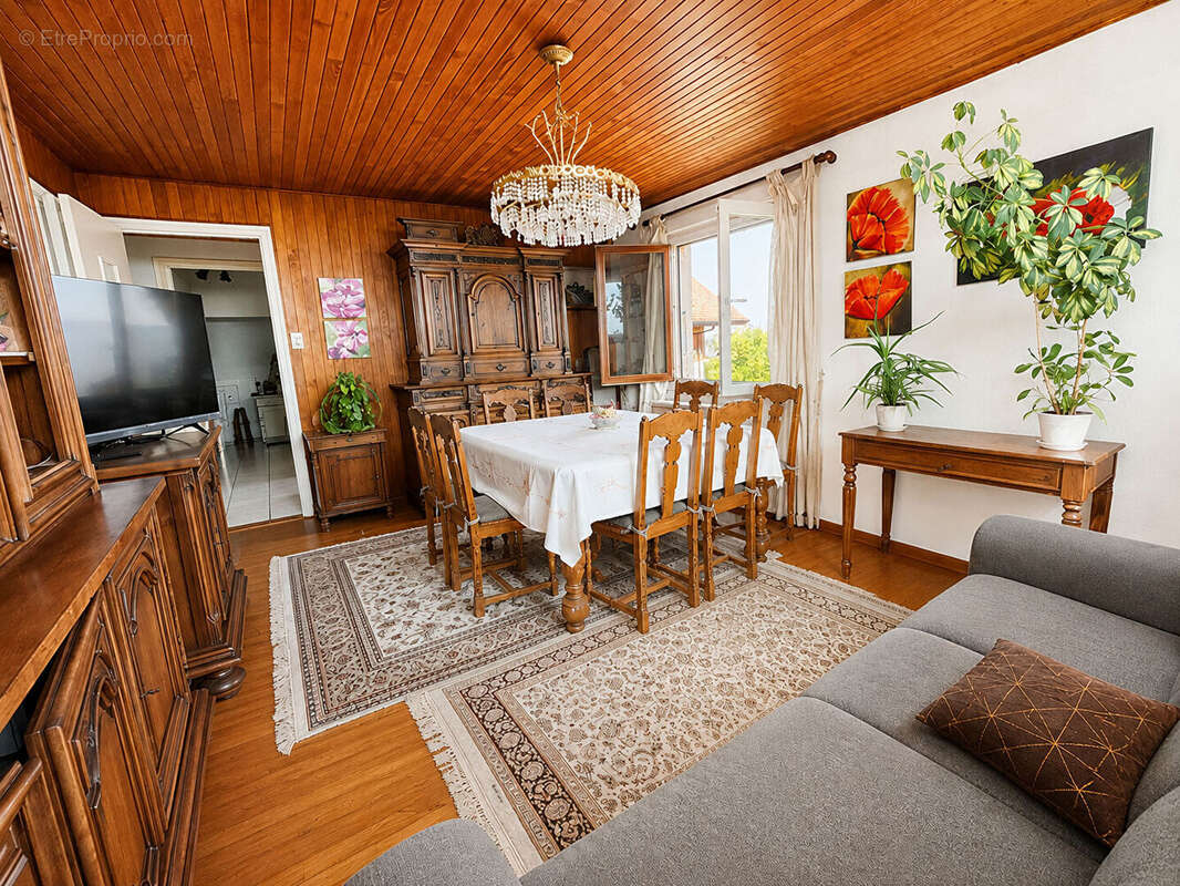 Maison Neuvecelle 9 pièce(s) 180 m2 - photo 14