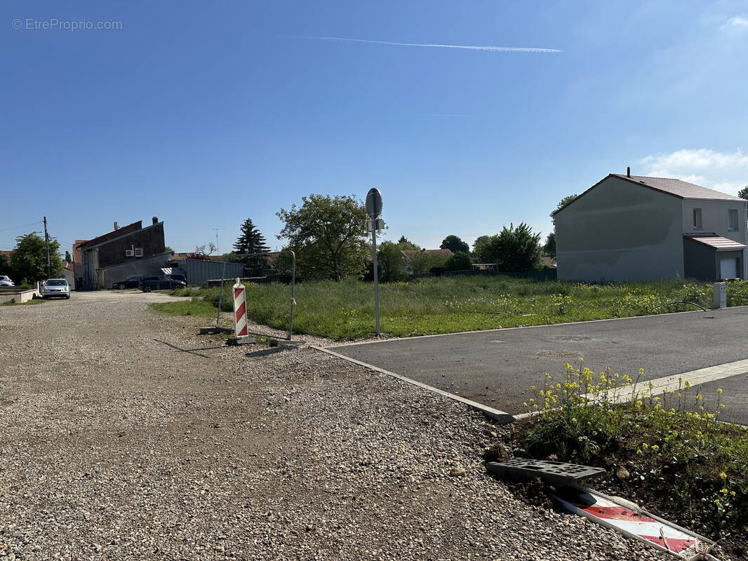 Terrain à VERNEVILLE