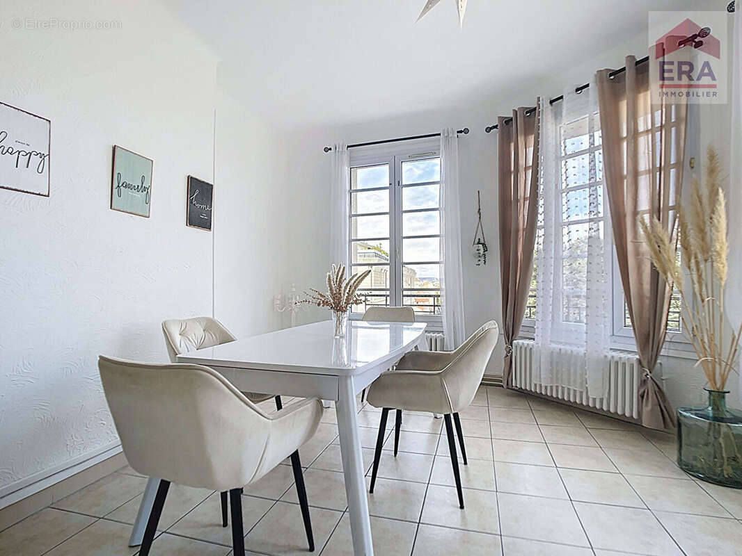 Appartement à MARSEILLE-7E