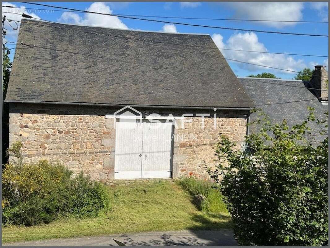Maison 80 m² à Crocq  - photo 2