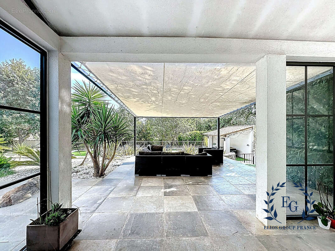 Maison à LA ROQUEBRUSSANNE