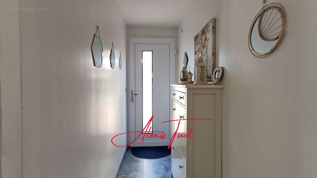 Maison à AMBARES-ET-LAGRAVE