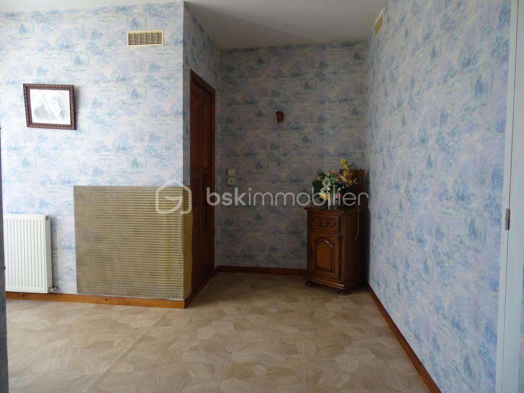 Appartement à COULLONS
