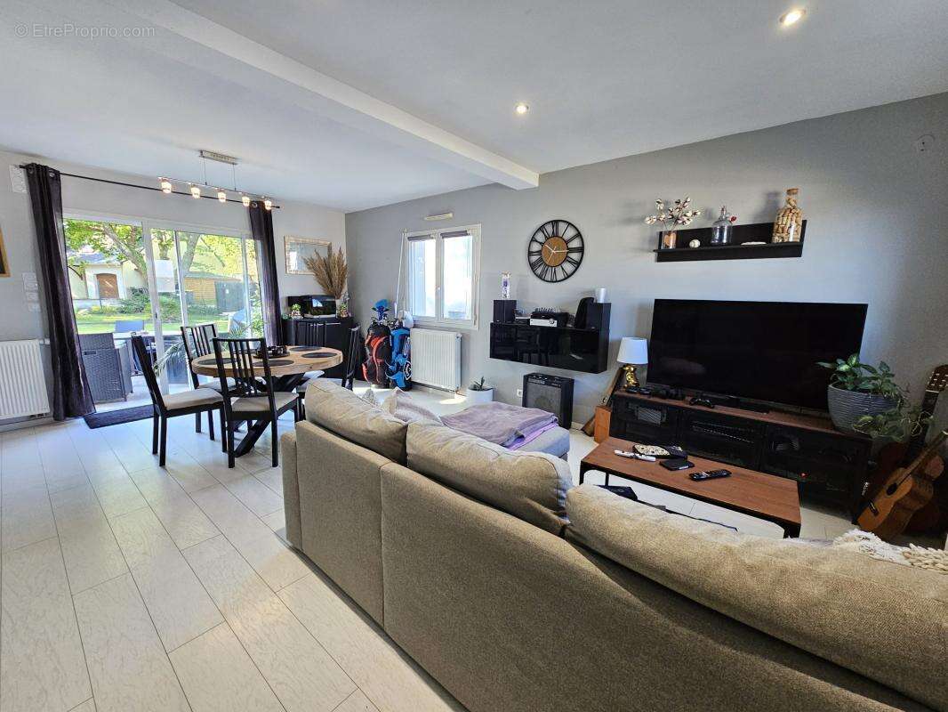 Maison à GRANDCHAMPS-DES-FONTAINES