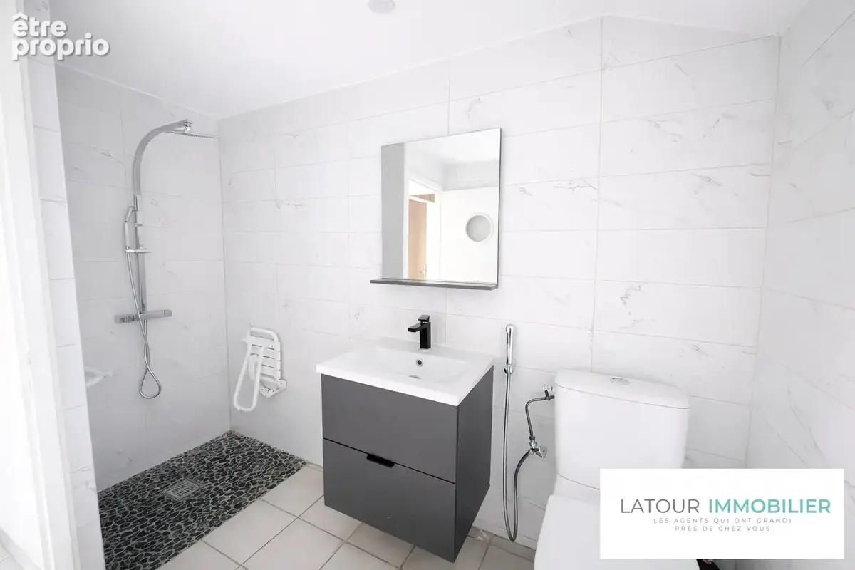 Maison 6 pièces 145 m² à vendre à Bourgoin-Jallieu (38300) - photo 9